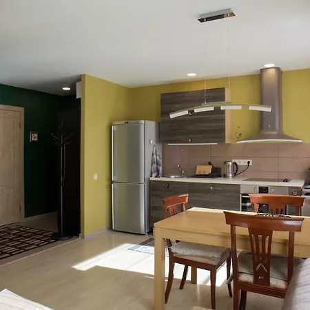 Artist'S Apartment - Near City Center Apartman *