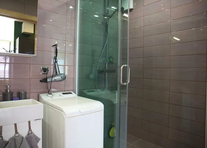 Artist'S Apartment - Near City Center Apartman *